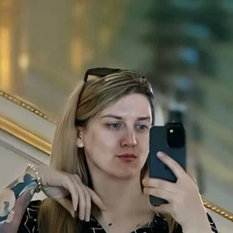 Анна Анохина